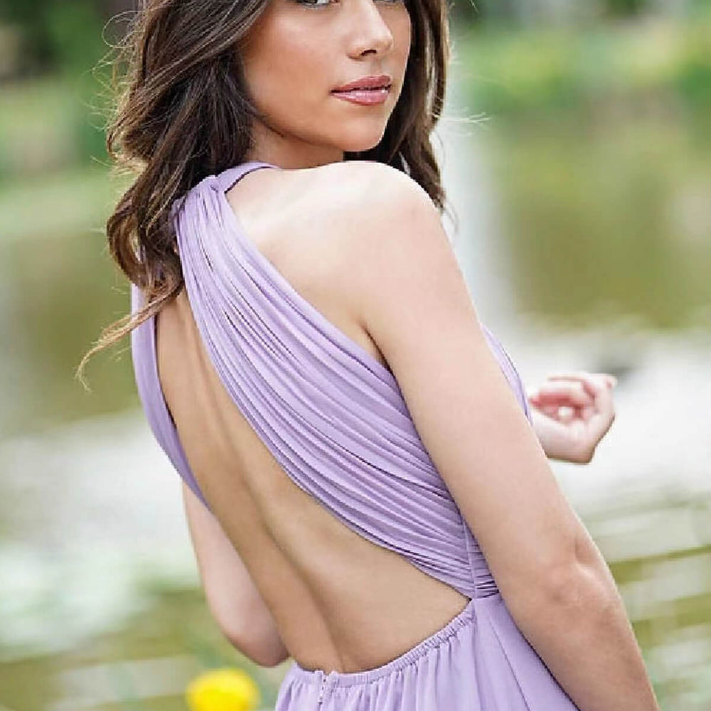 
                      
                        Elegant Lilac Halter Sleeveless A-Line Prom Dress with Open Back
                      
                    