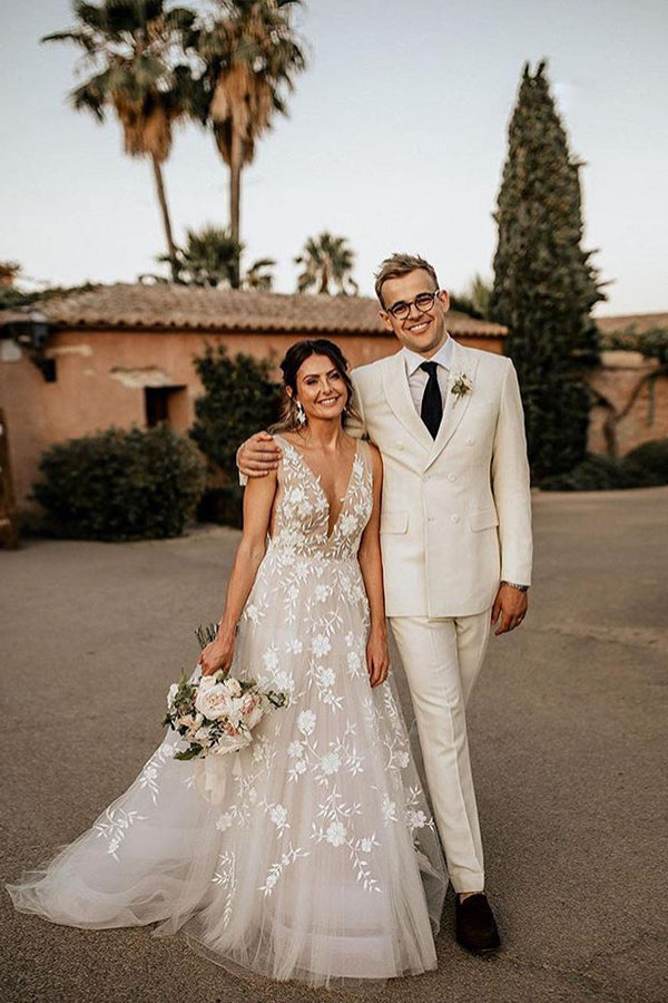 Boho Strappy V-Neck A-Line Wedding Dress with Appliques