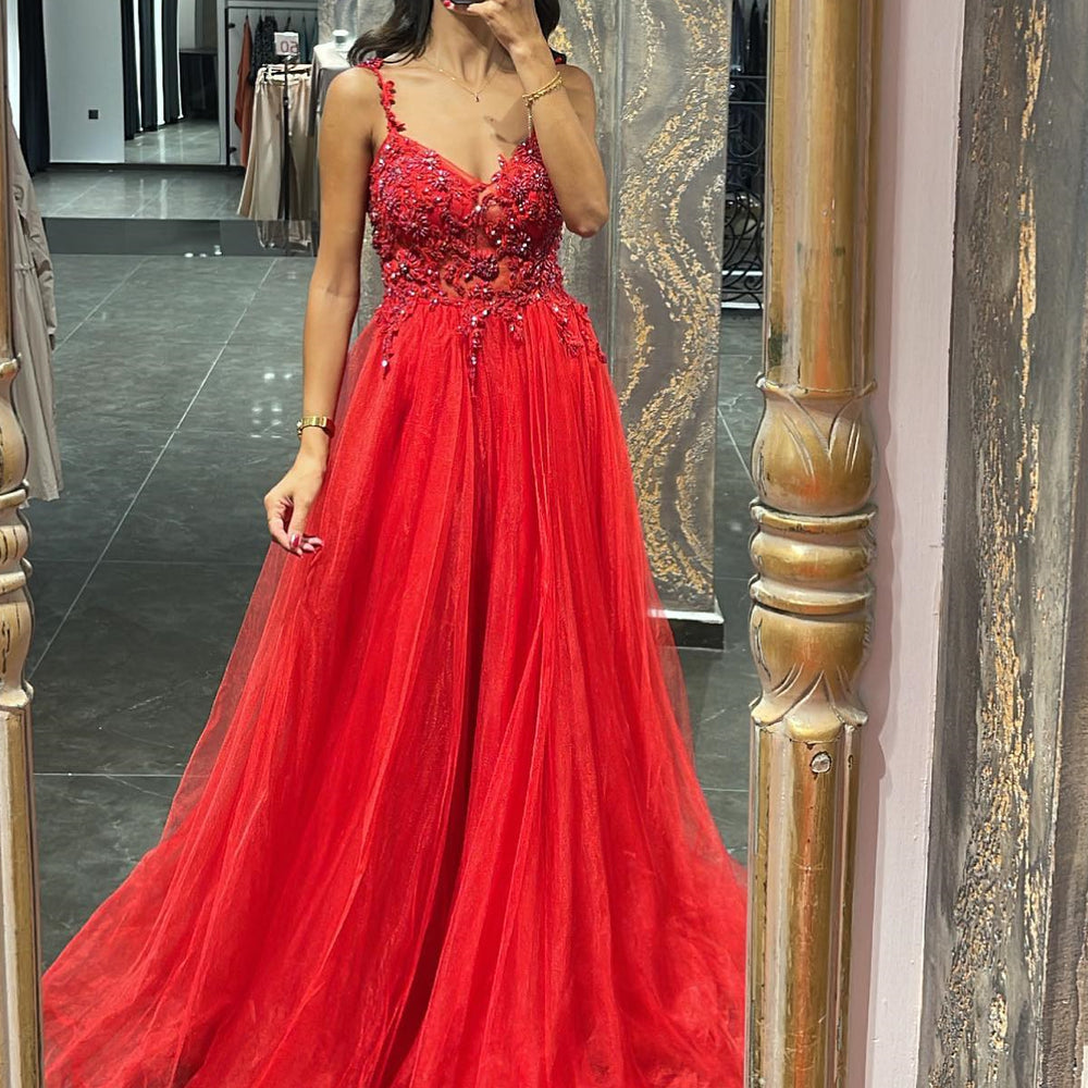 Elegant Spaghetti-Strap Mermaid Prom Dress with Appliques and Beadings