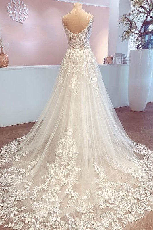 
                      
                        V-Neck A-Line Lace Wedding Dress
                      
                    