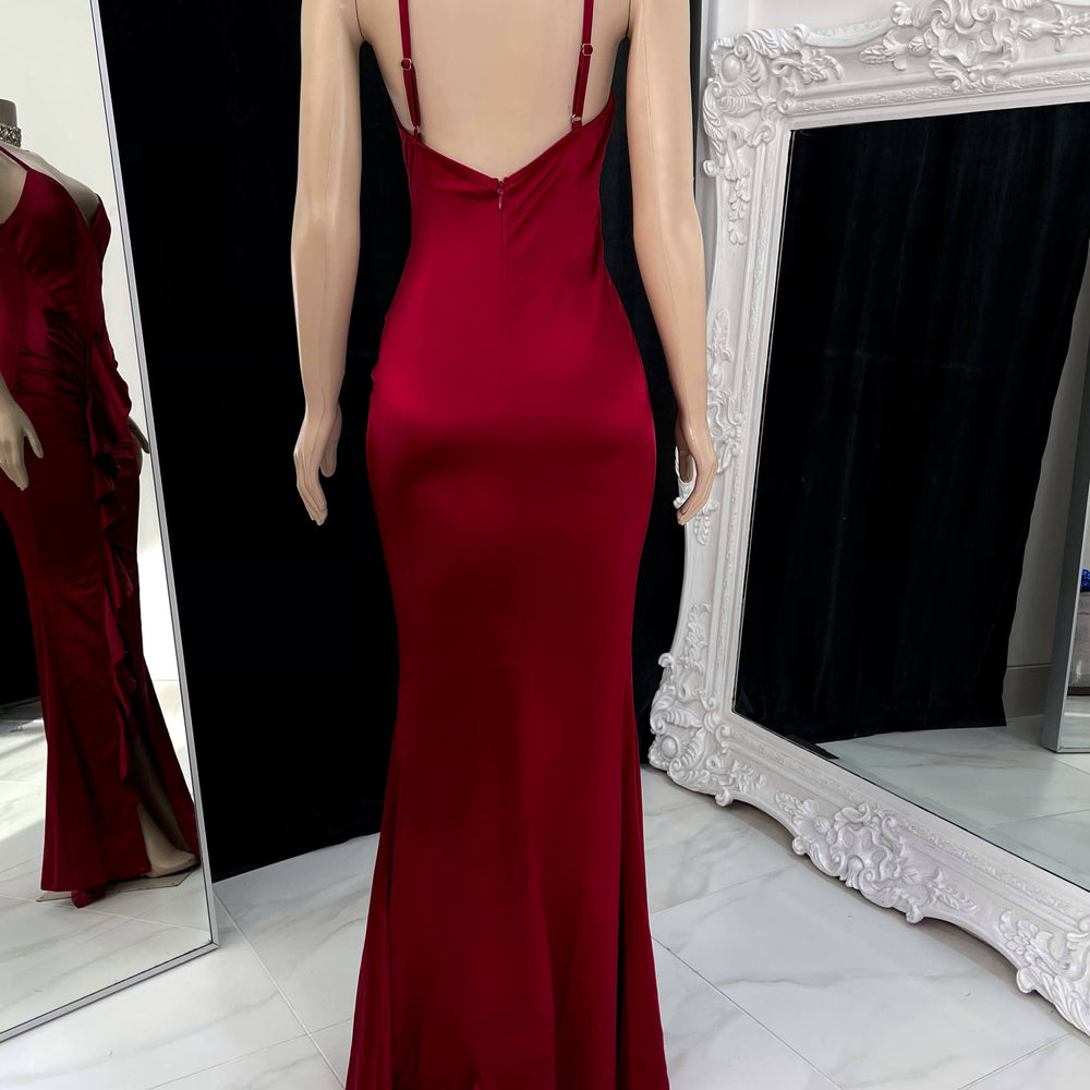 
                      
                        Burgundy Spaghetti Strap Pleated Prom Dress with Sleeveless and Side Slit
                      
                    