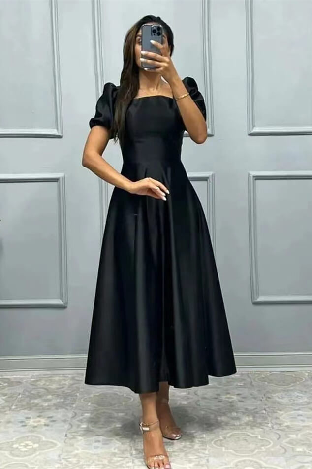 
                      
                        Elegant Square A-Line Prom Dress with Short Sleeves
                      
                    