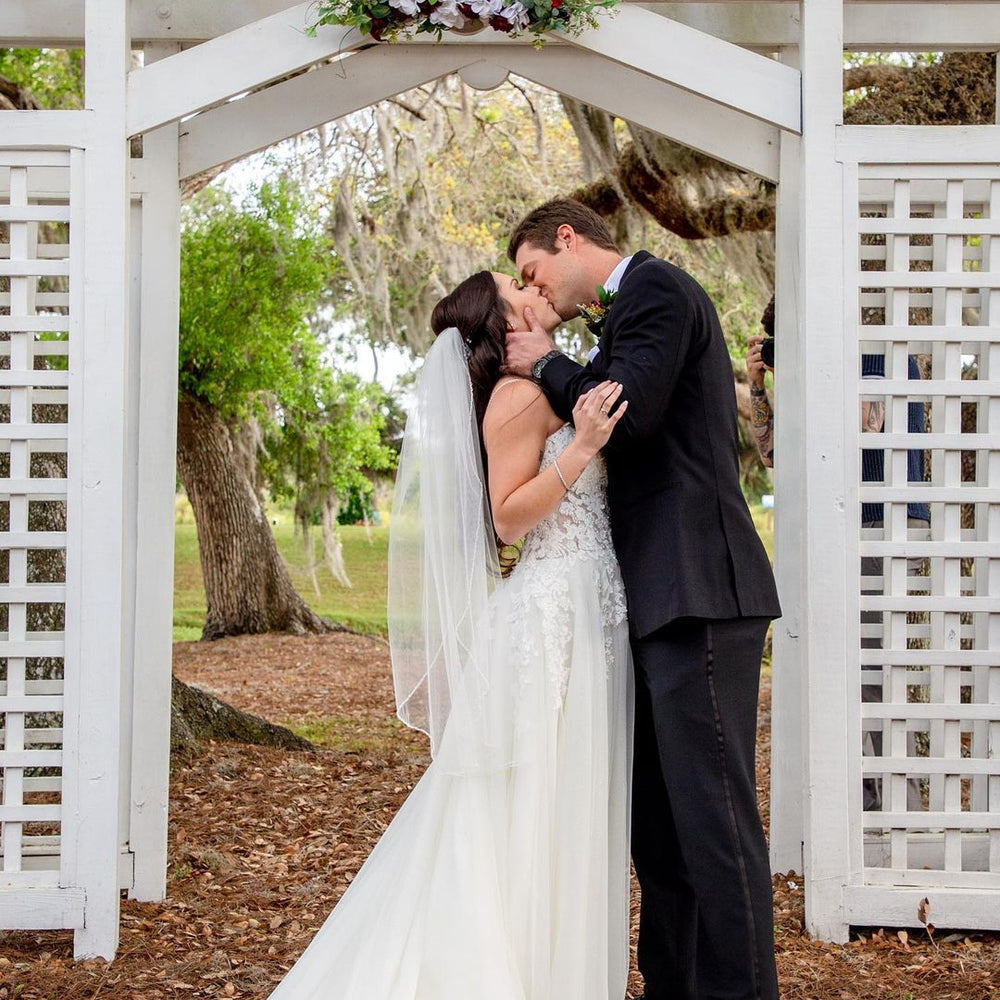 
                      
                        Sleeveless Bateau Backless A-line Church Train Wedding Dress With Appliques Lace
                      
                    