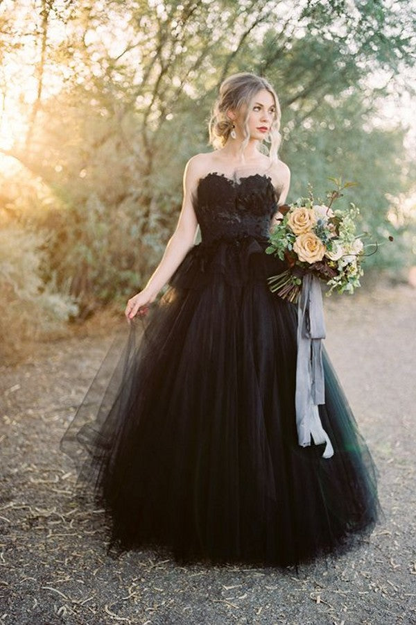 Classy Black Sweetheart Long Wedding Dress with Open Back and Lace Tulle