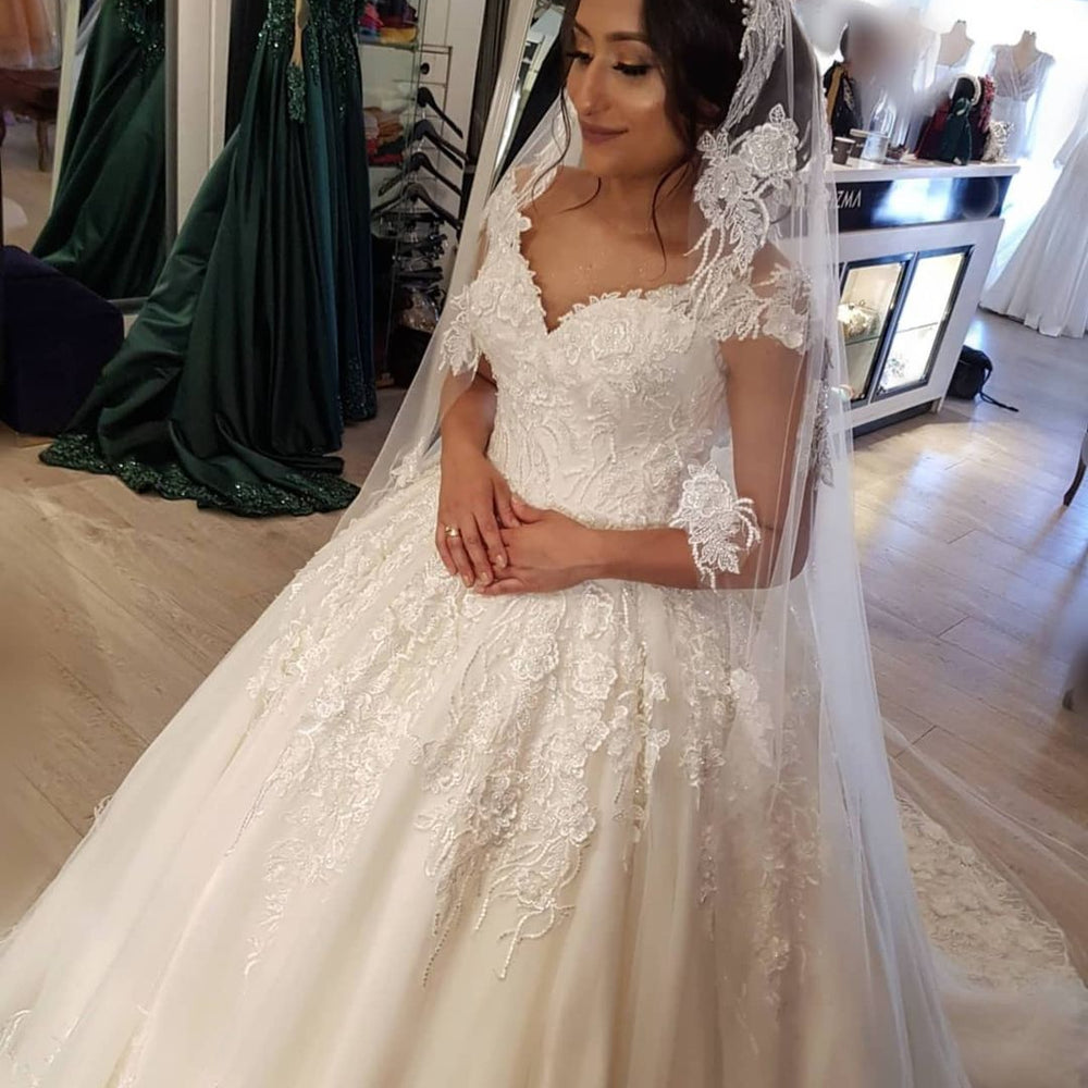 
                      
                        Beautiful Long Princess Off-the-Shoulder Wedding Dress with Lace
                      
                    