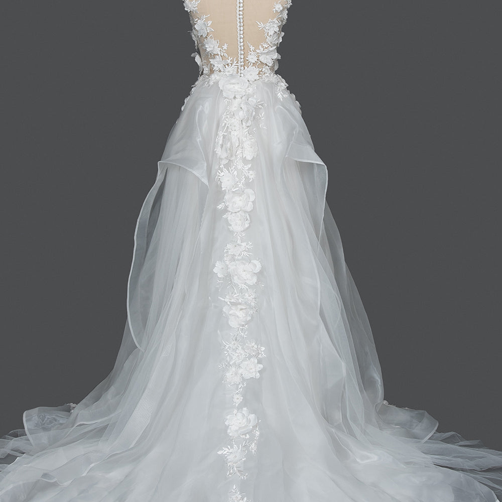 
                      
                        Cap Sleeve Jewel Neck Ball Gown Wedding Dress with Floral Appliques
                      
                    