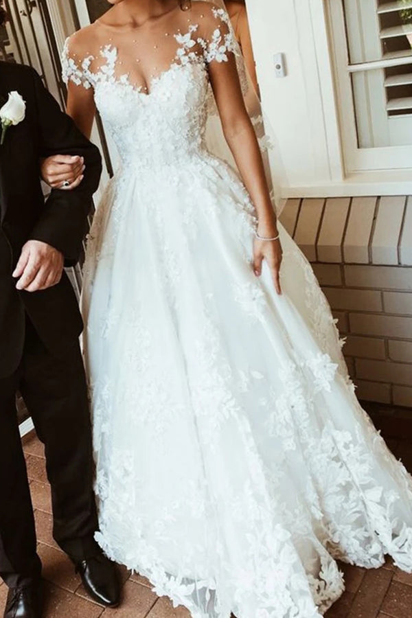 Gorgeous Jewel Neck Beaded Wedding Dress with Tulle and Lace Appliques