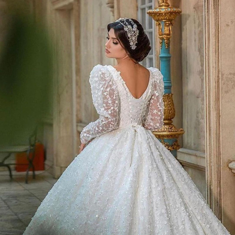 
                      
                        A-Line Deep V-Neck Long Sleeve Train Wedding Dress with Lace Appliques
                      
                    