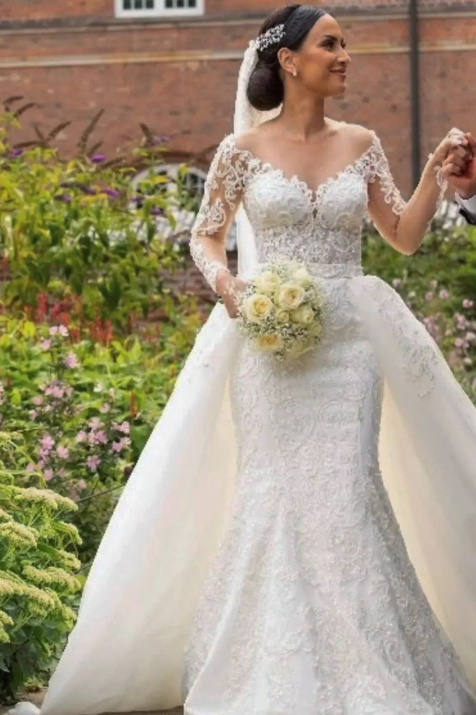 Modest Mermaid Off-the-Shoulder Lace Wedding Dress with Long Sleeves