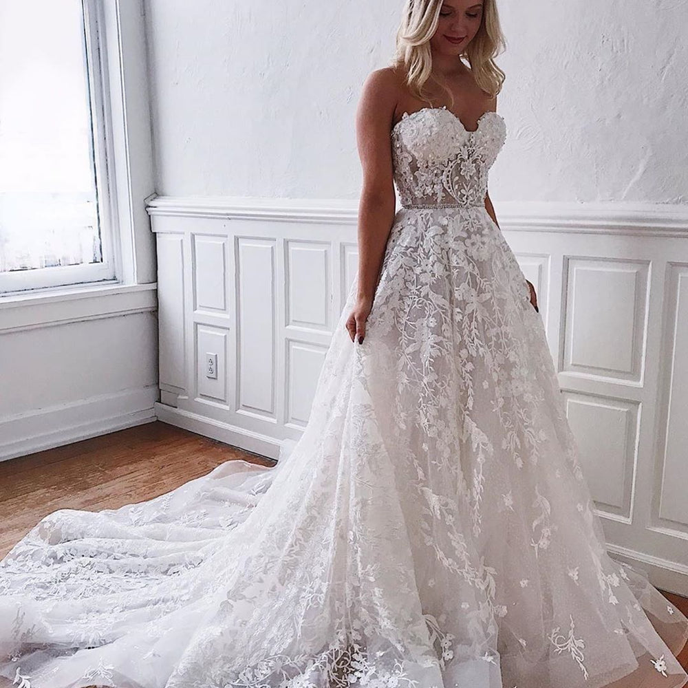 
                      
                        A-Line Floor-Length Wedding Dress with Sweetheart Lace
                      
                    