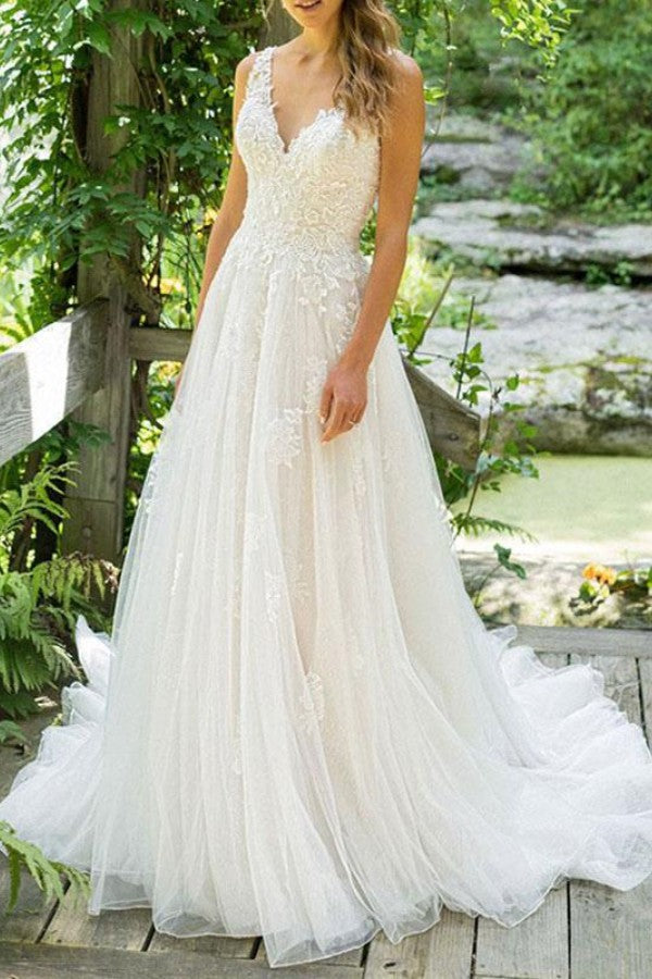 Sleeveless Tulle Lace Beach Wedding Dress