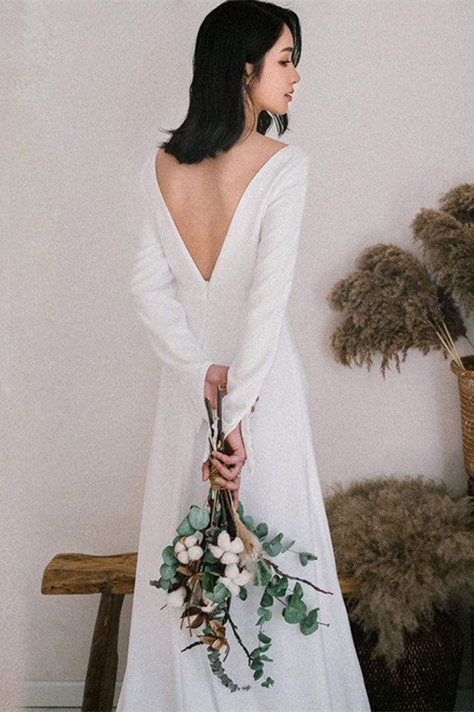 
                      
                        V-Neck Long Sleeve Slit Wedding Dress
                      
                    