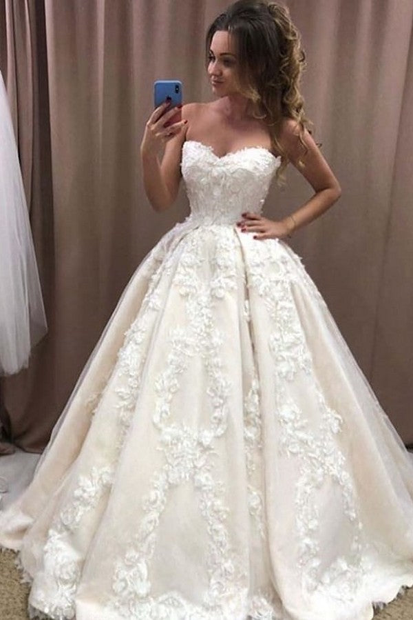 
                      
                        Long Ball Gown Sweetheart Wedding Dress with Floral Lace Appliques
                      
                    