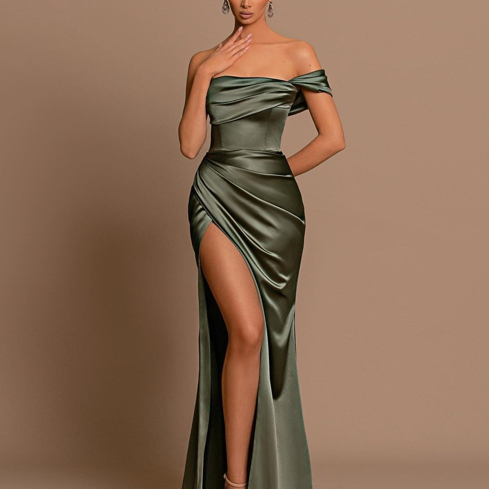 
                      
                        Charming Sage Green Off-The-Shoulder Evening Dress with Ball Gown and Pleated Slit
                      
                    