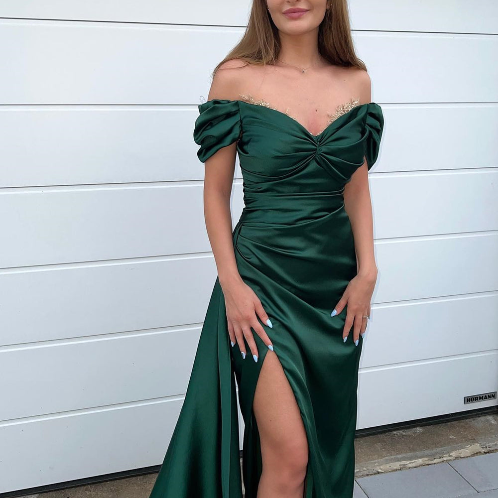 
                      
                        Dark Green Sweetheart Mermaid Prom Dress with Front Split and Off-The-Shoulder Beadings
                      
                    