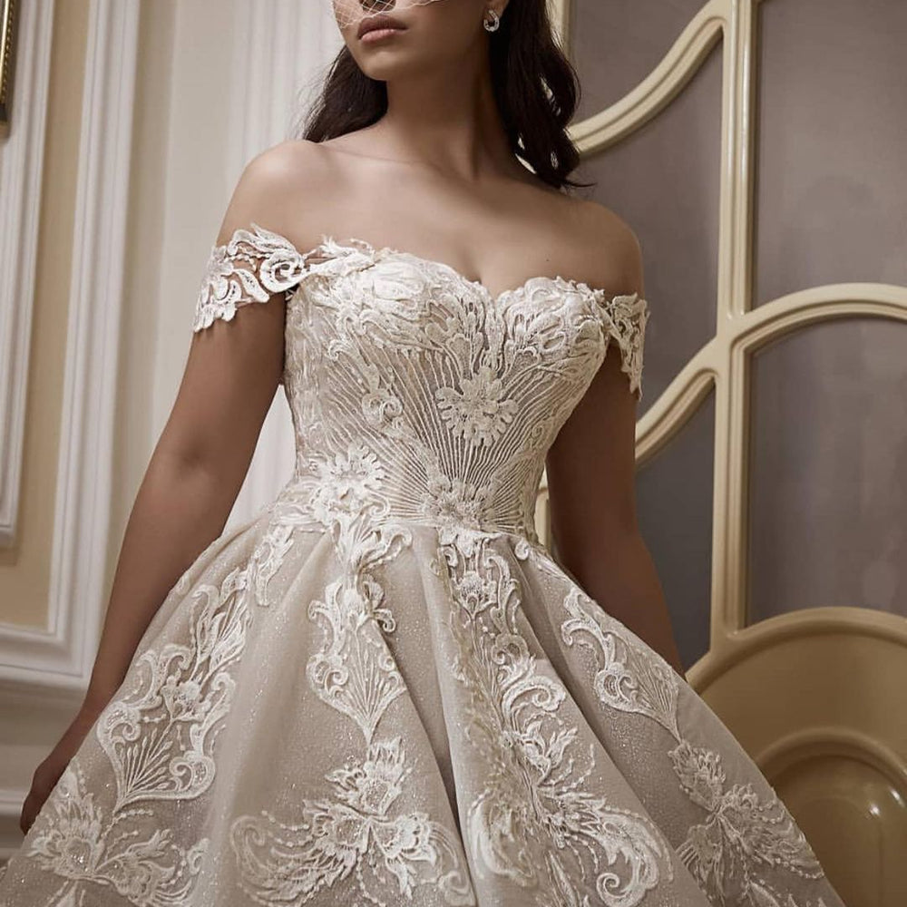 
                      
                        Off-the-Shoulder Floor-Length Church A-Line Wedding Dress with Lace Appliques
                      
                    