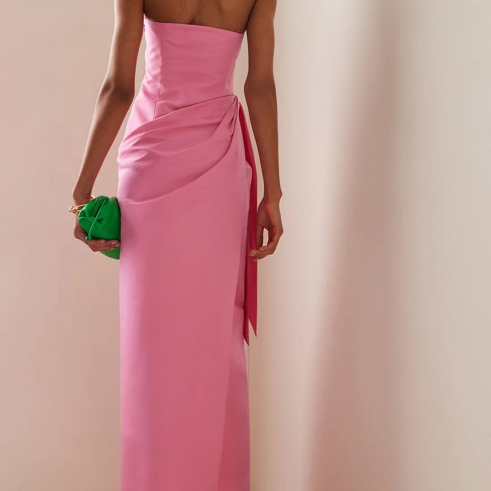 
                      
                        Elegant Pink Strapless Long Slimming Prom Dress
                      
                    