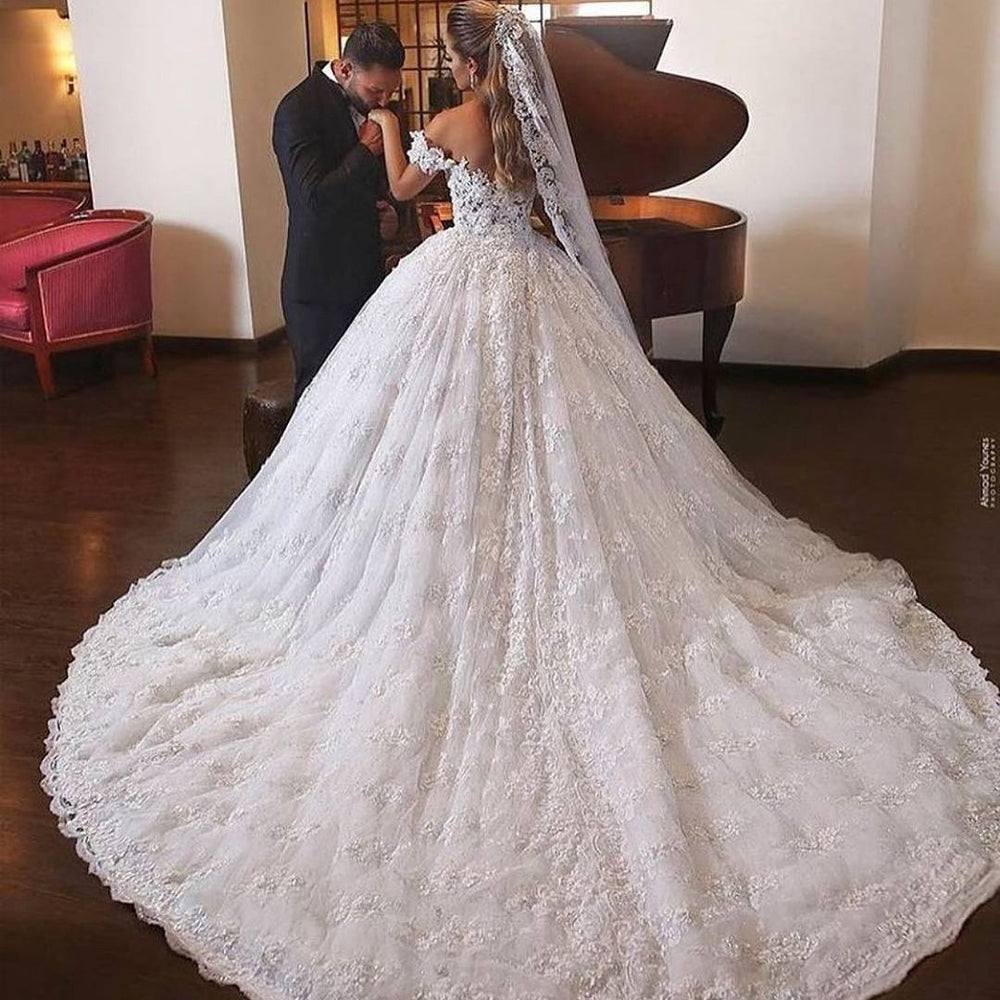 
                      
                        Luxury Long Off-the-Shoulder Ball Gown Wedding Dress with Lace and Train
                      
                    