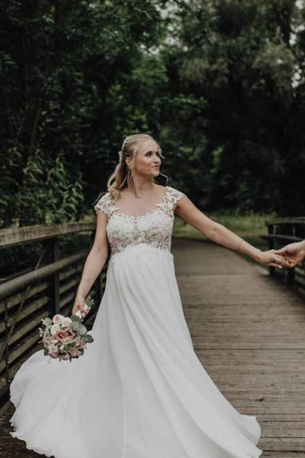 Sleeveless A-line Chiffon Wedding Dress With Appliques Lace Straps