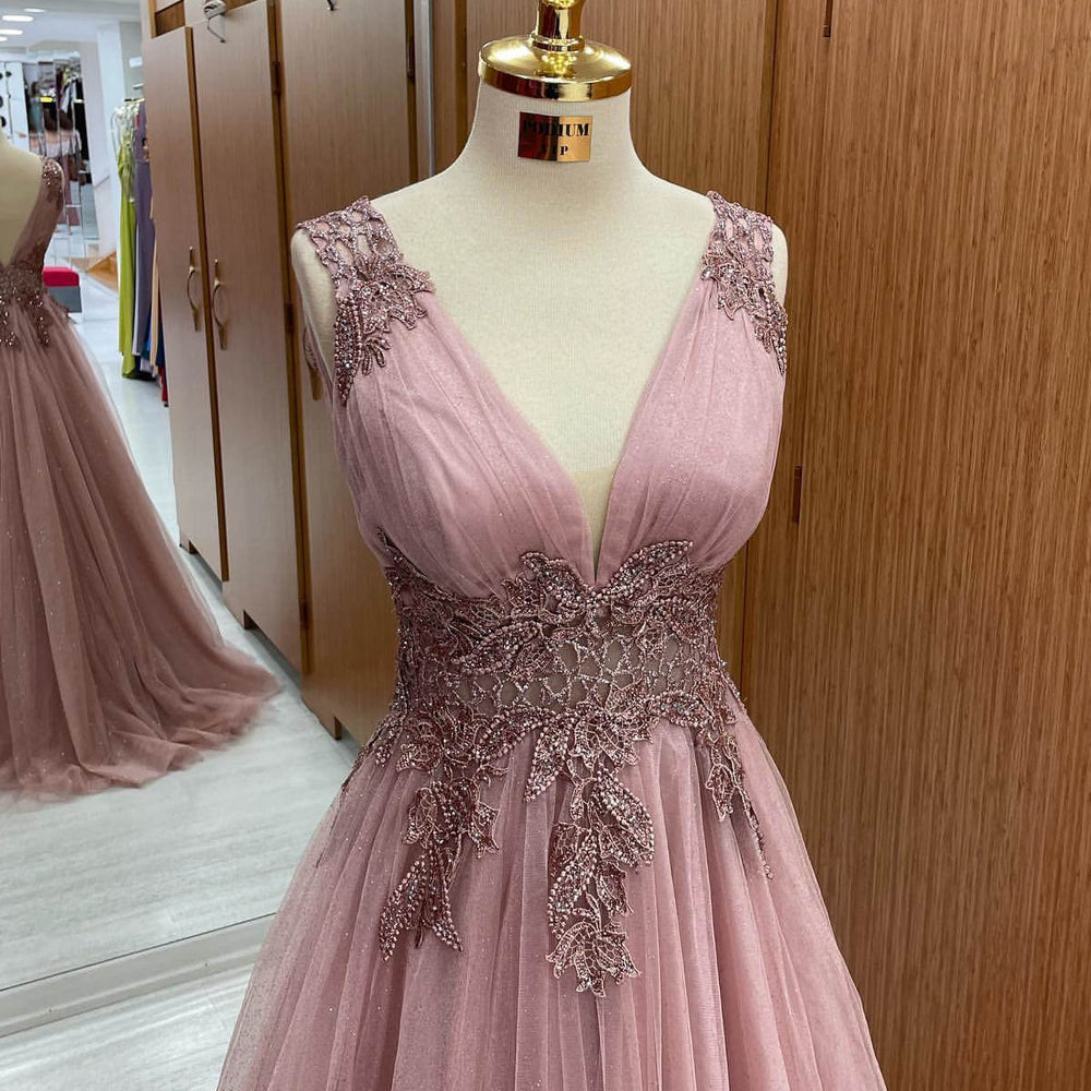 
                      
                        Dusty Pink V-Neck Sleeveless Long Tulle Prom Dress with Appliques
                      
                    