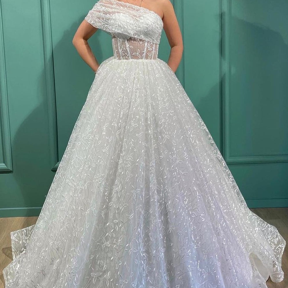 Gorgeous One Shoulder Sleeveless Princess Wedding Dress With Tulle