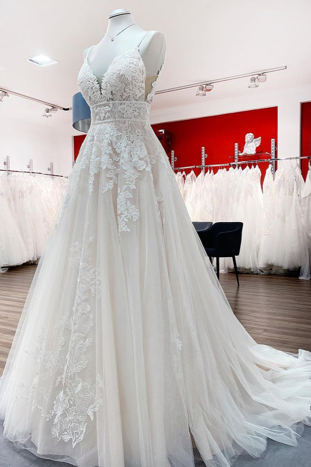 
                      
                        Long A-Line V-Neck Sleeveless Backless Wedding Dress with Tulle Ruffles and Lace Appliques
                      
                    