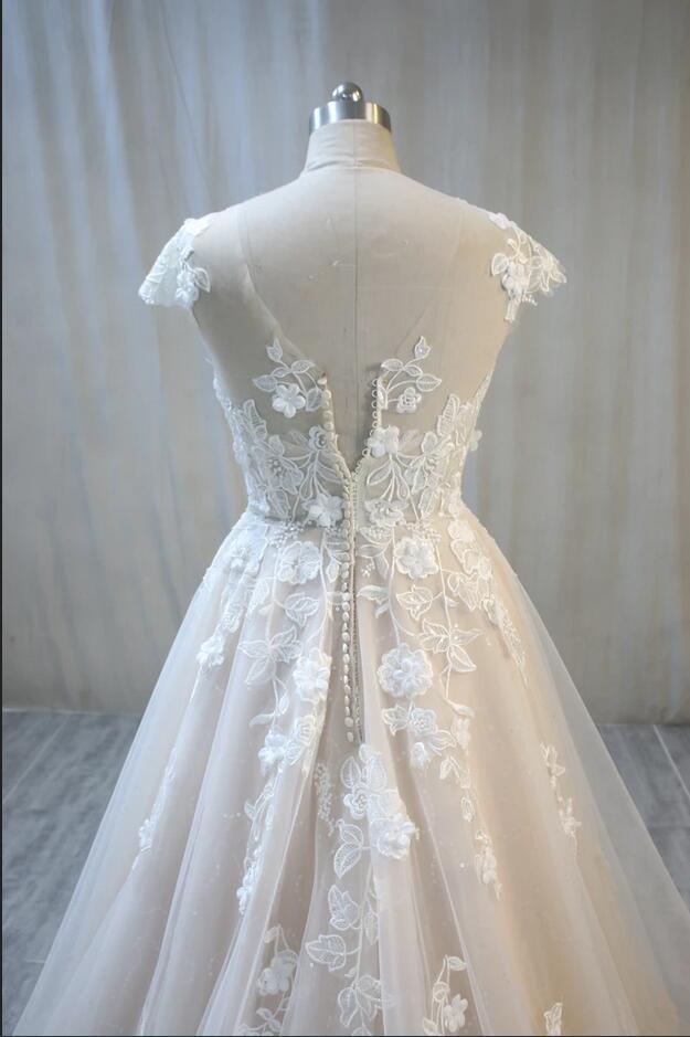 
                      
                        A-Line Bateau Backless Floor-Length Wedding Dress with Lace Tulle Appliques
                      
                    