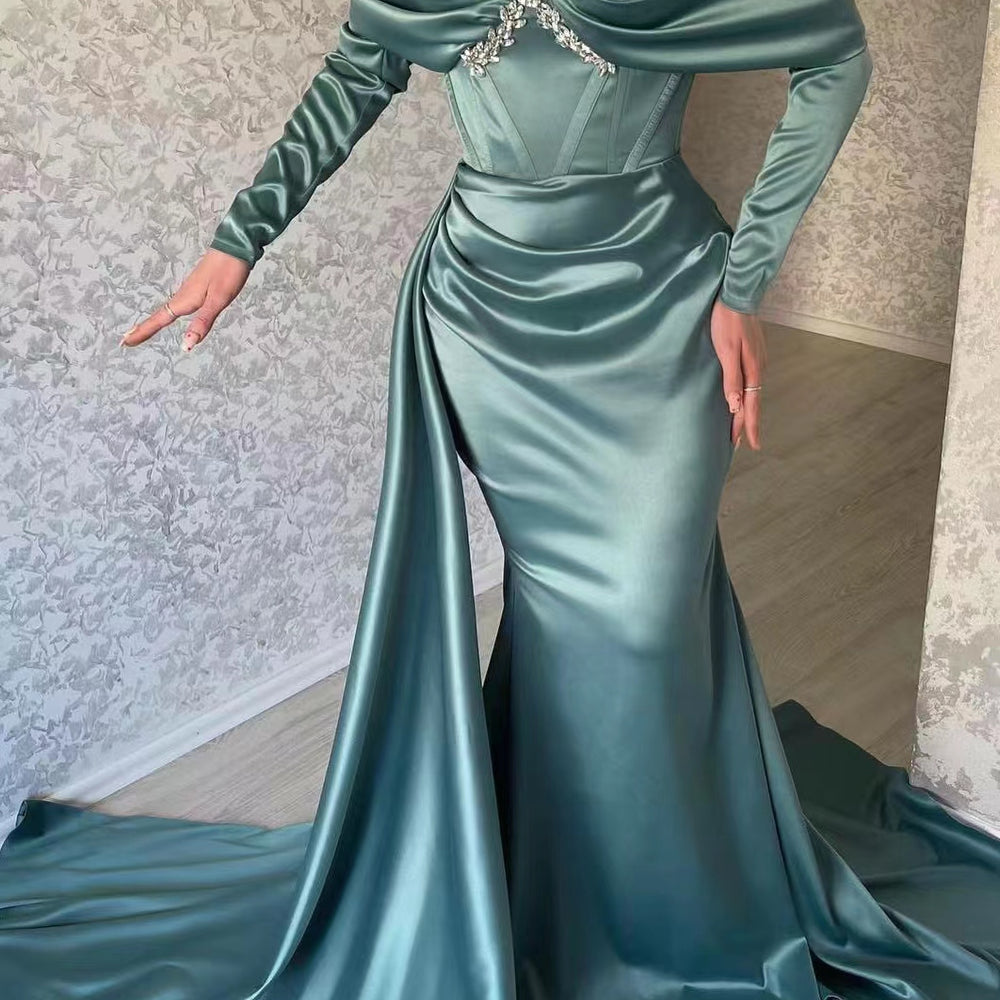 Elegant Sweetheart Long Sleeve Mermaid Prom Dress with Rhinestone Ruffles