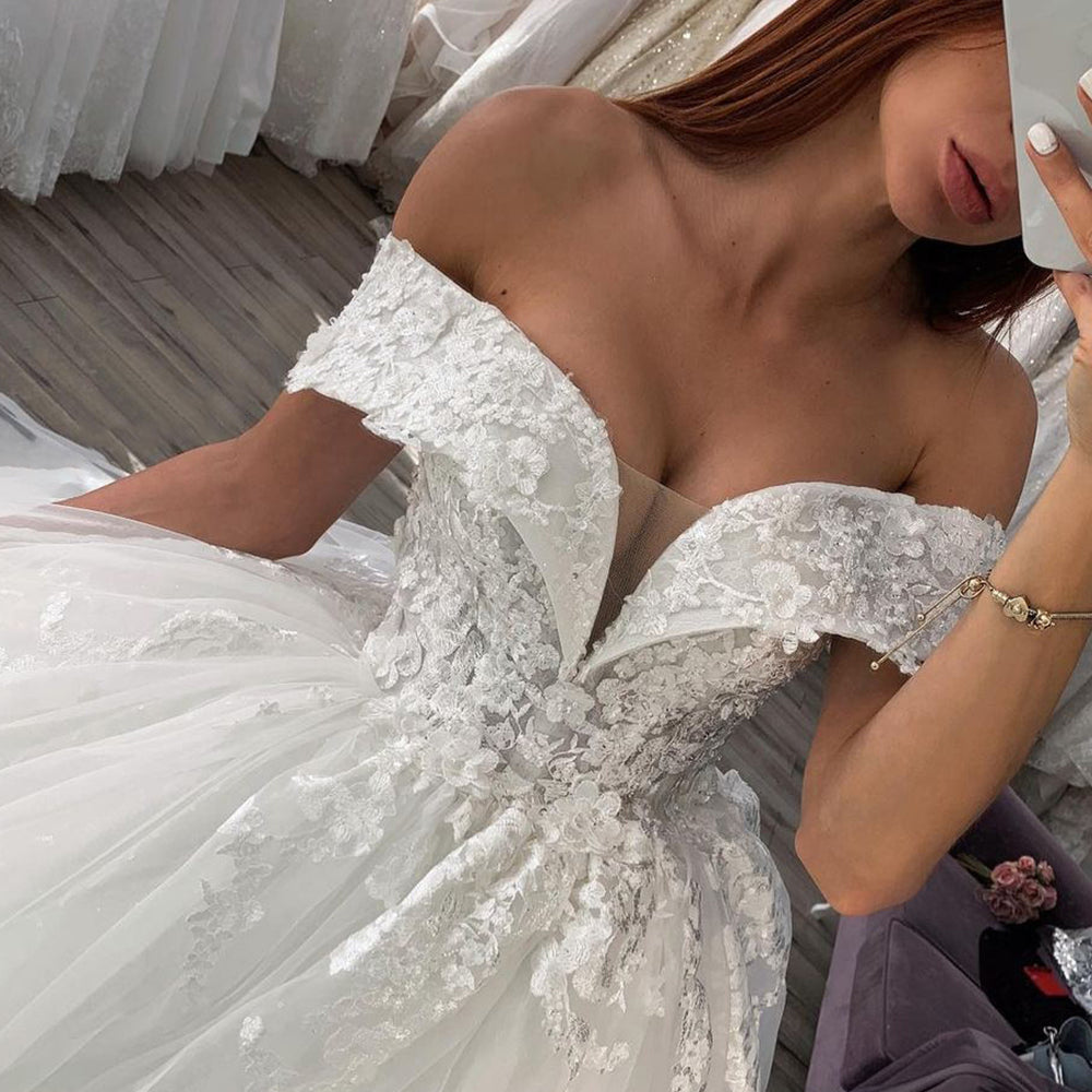 
                      
                        Shiny Off-the-Shoulder Ball Gown Wedding Dress with Lace and Sweetheart Neckline
                      
                    