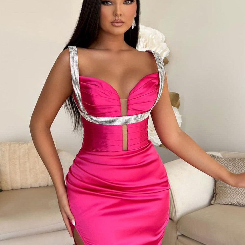 
                      
                        Fuchsia Spaghetti-Strap V-Neck Sleeveless Mermaid Prom Dress with High Slit
                      
                    