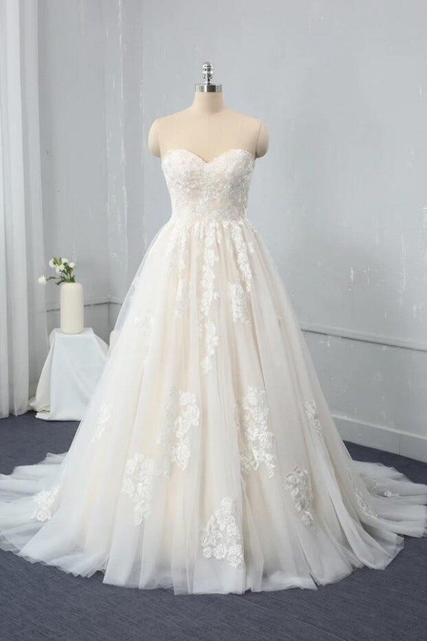 Sweetheart Backless A-Line Wedding Dress With Appliques Lace Tulle Floor-length