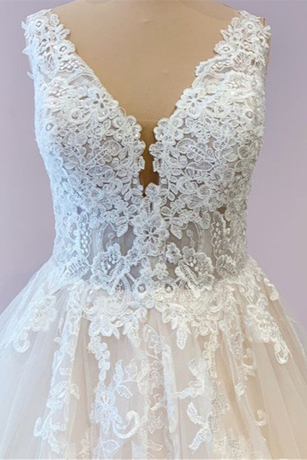 
                      
                        Wide Strap A-Line Floor-Length Tulle Wedding Dress with Lace Appliques
                      
                    