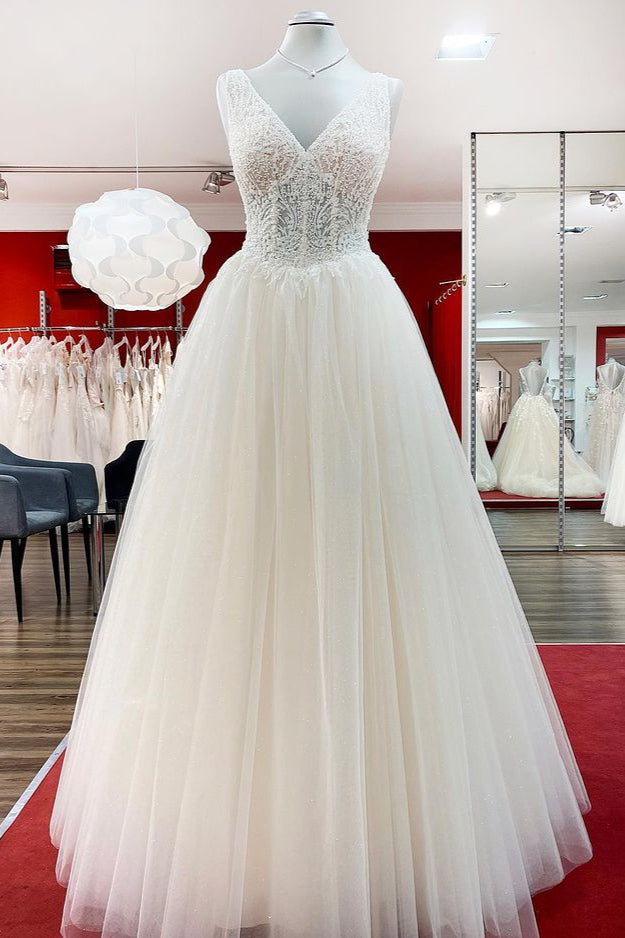 Unique V-Neck Princess Ivory Wedding Dress with Ruffles and Tulle Lace