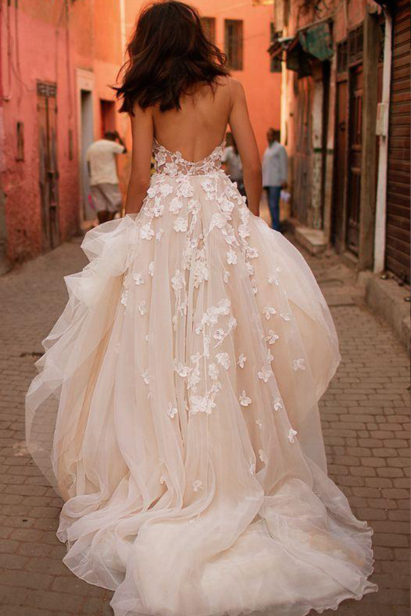 
                      
                        A Line Lace Appliques Wedding Dress With Court Train 
                      
                    