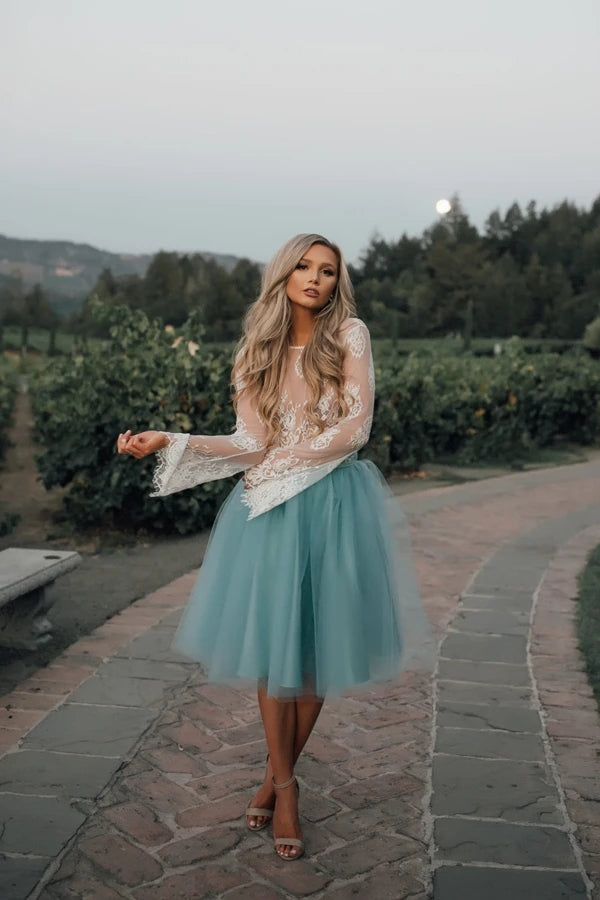 
                      
                        A-line Long Sleeve Lace Tulle Homecoming Dresses Short Prom Dresses
                      
                    