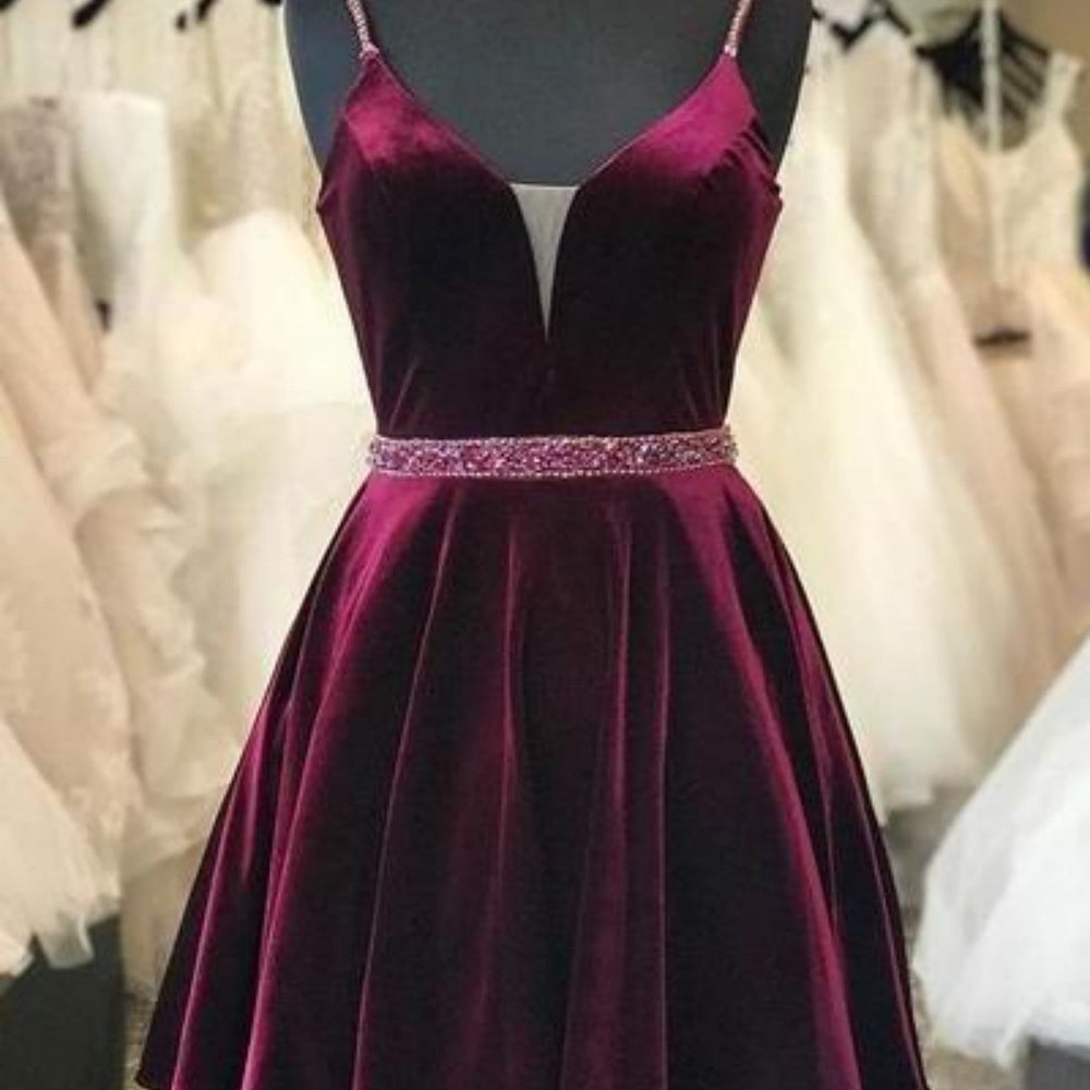 
                      
                        A Line V Neck Beaded Burgundy Velvet Prom Dresses, Burgundy Homecoming Dresses, Short Maroon Formal Evening Dresses with Belt 
                      
                    