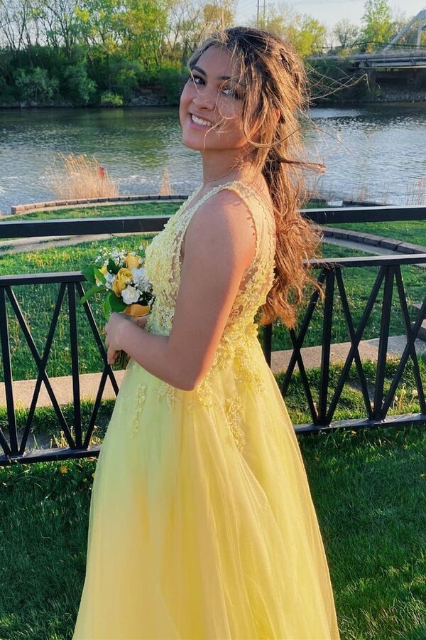 
                      
                        A-Line V Neck Yellow Tulle Long Prom Dress With Lace Appliques
                      
                    