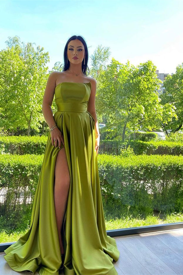 
                      
                        Elegant Green Strapless A-Line Prom Dress with Split
                      
                    