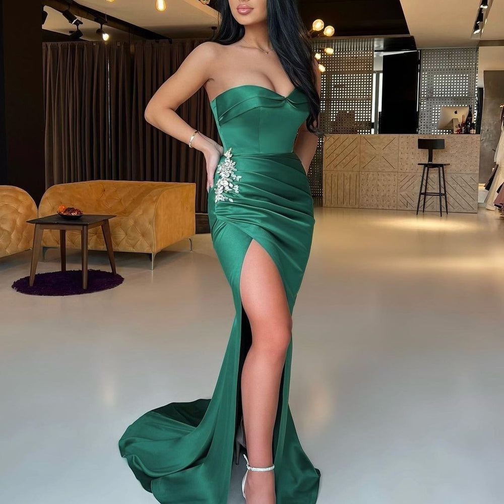 
                      
                        Emerald Green Sweetheart Sleeveless Mermaid Prom Dress with Split and Rhinestones
                      
                    