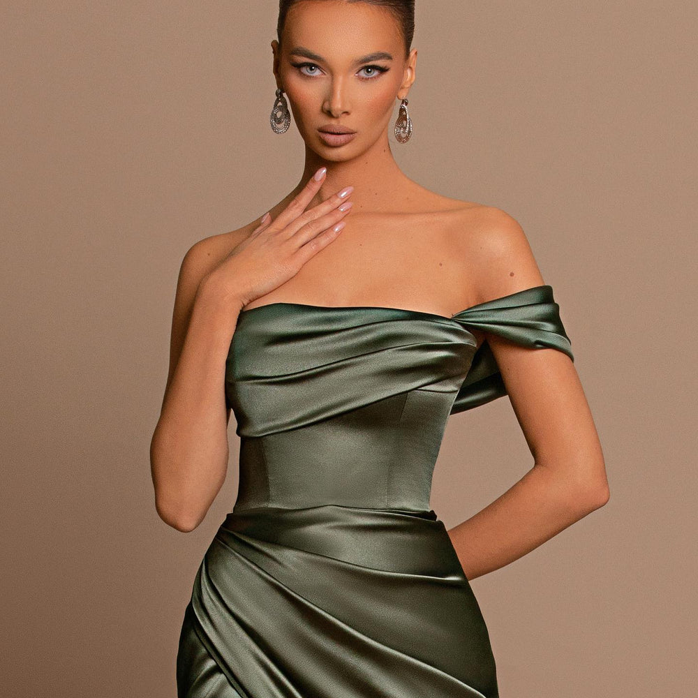 
                      
                        Charming Sage Green Off-The-Shoulder Evening Dress with Ball Gown and Pleated Slit
                      
                    