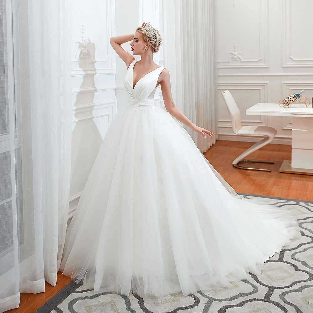 
                      
                        Wide Strap Deep V-Neck Floor-Length A-Line Wedding Dress with Tulle
                      
                    