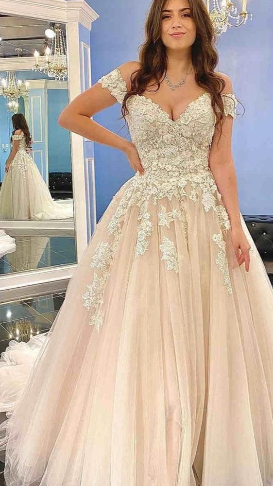 
                      
                        Long A-Line Off-the-Shoulder Wedding Dress with Tulle Lace
                      
                    