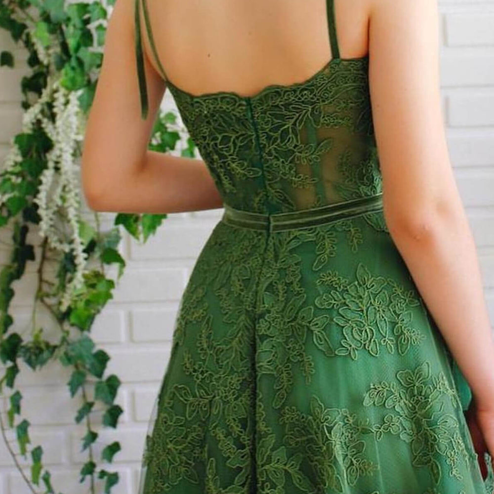 
                      
                        Emerald Green Strapless A-Line Evening Dress with Appliques
                      
                    