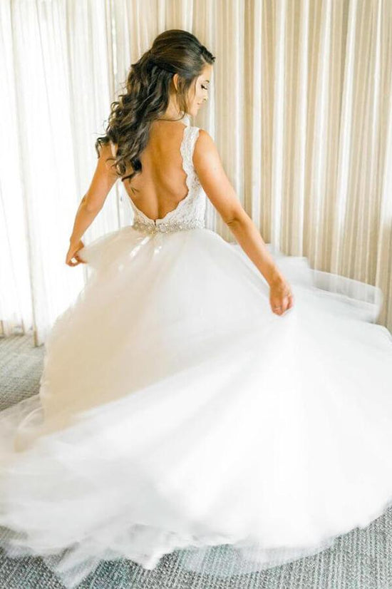 Ball Gown White Tulle Wedding Dress With Rhinestone