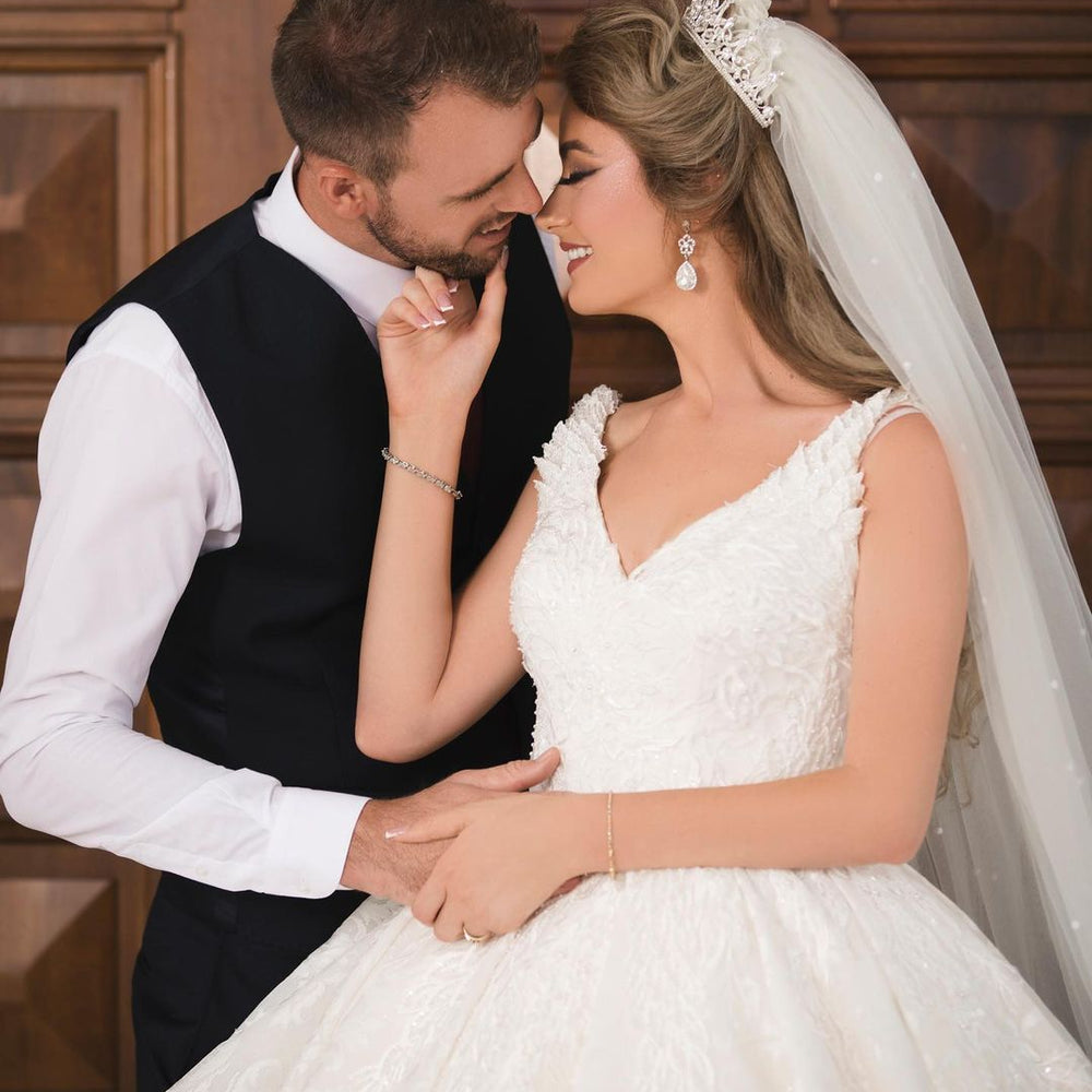 
                      
                        Long Princess V-Neck Wedding Dress with Tulle Lace
                      
                    