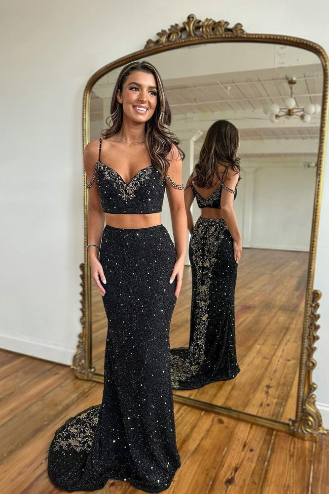 
                      
                        Black Mermaid Two-Piece Prom Gown with Delicate Beading
                      
                    