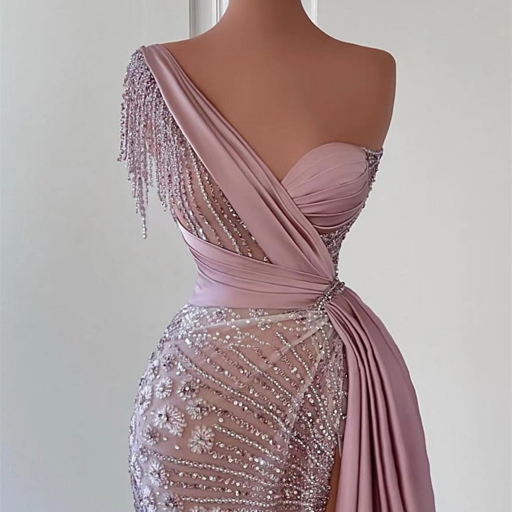 
                      
                        Gorgeous One Shoulder Mermaid Prom Dress with Split Beadings
                      
                    