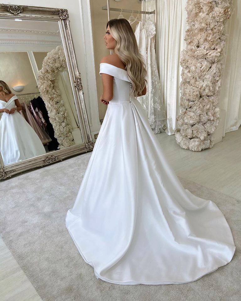 
                      
                        A-Line Off-the-Shoulder Satin Long Wedding Dress
                      
                    