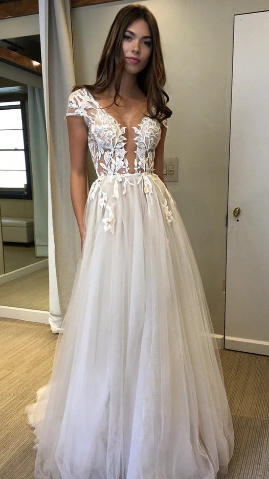 Cap Sleeve Tulle Lace Appliqued Wedding Dress With Split