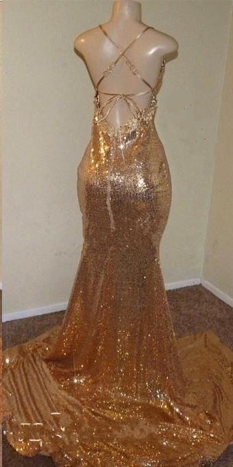 
                      
                        Sequins Mermaid V-Neck Prom Dress
                      
                    